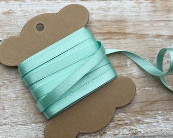 Cinta de satén reciclada Berisfords azul agua, 7 mm, ecológica. Para regalos de boda o baby shower, color primaveral azul agua 78.