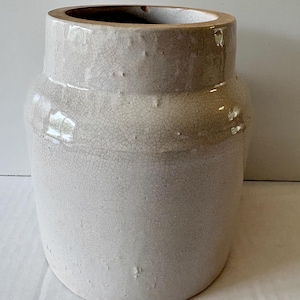 Recipiente pequeño de cerámica vidriada blanca antigua para conservas/soporte para utensilios