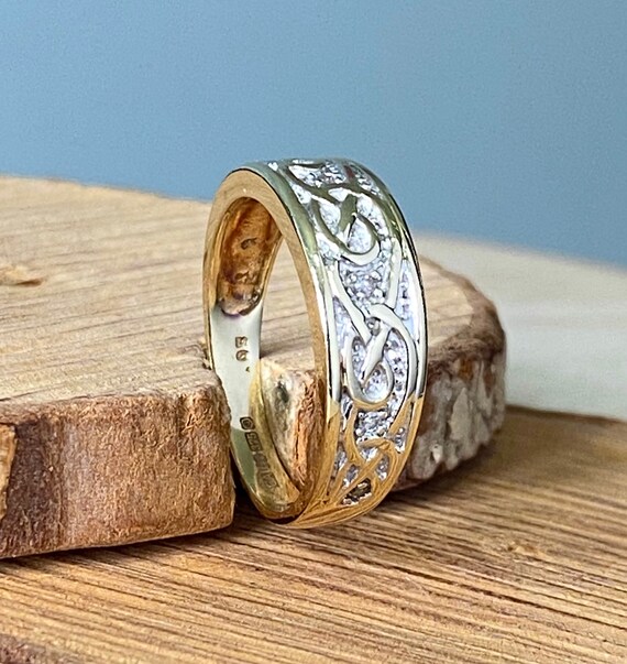 Gold diamond ring. A 9k yellow gold Celtic design… - image 8
