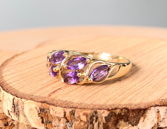 Gold amethyst ring. A 9k yellow gold amethyst mar… - image 2