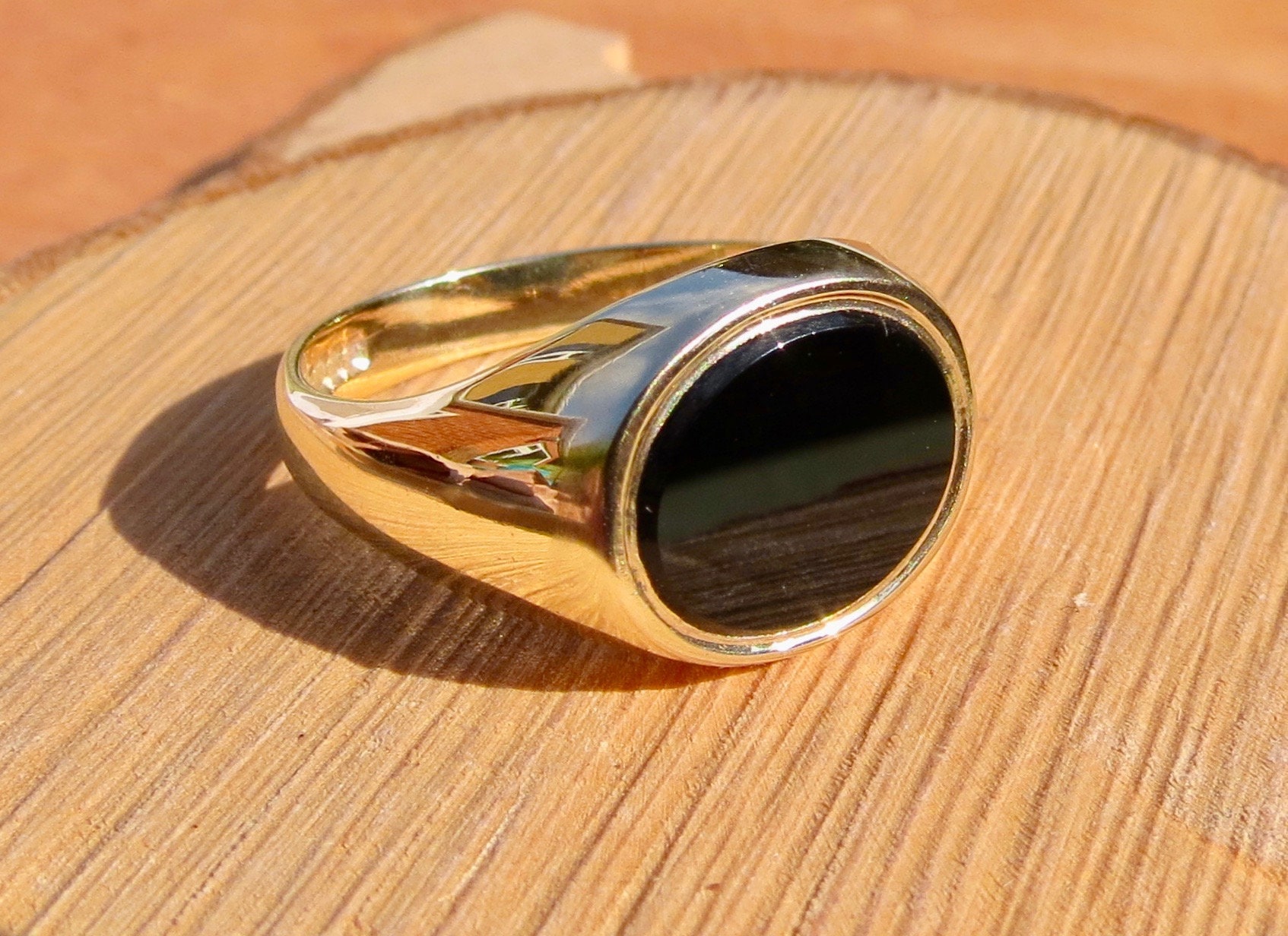 A vintage 9K yellow gold oval black onyx signet ring from 1977 | Etsy