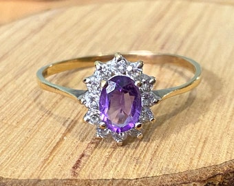Gold CZ ring. Vintage 9K yellow gold purple and white cubic zirconia halo ring. Large size ring.