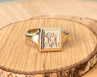 Gold signet ring. Big Vintage 9K yellow gold hand engraved monogram, date 1958. Large size solid gold.