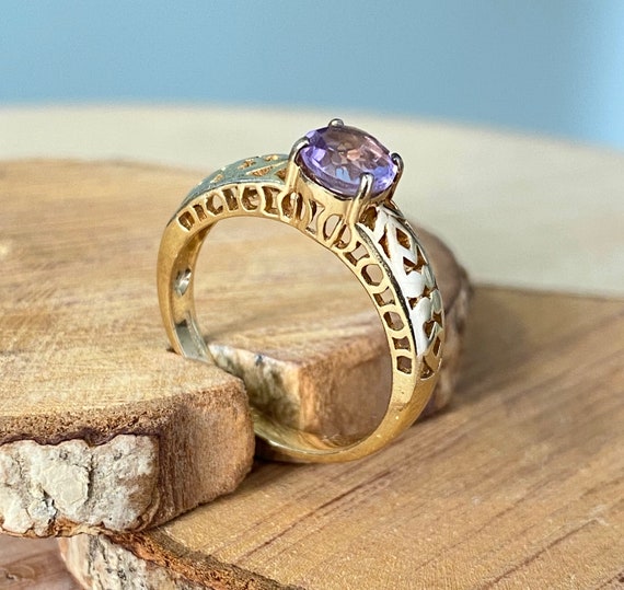 Gold amethyst ring, decorated band, 9K yellow gol… - image 9