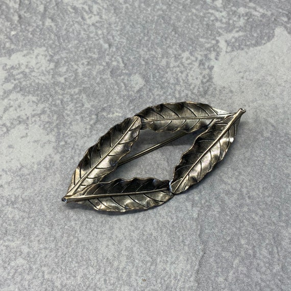 Sterling by Jewel art leafy diamond brooch - image 5