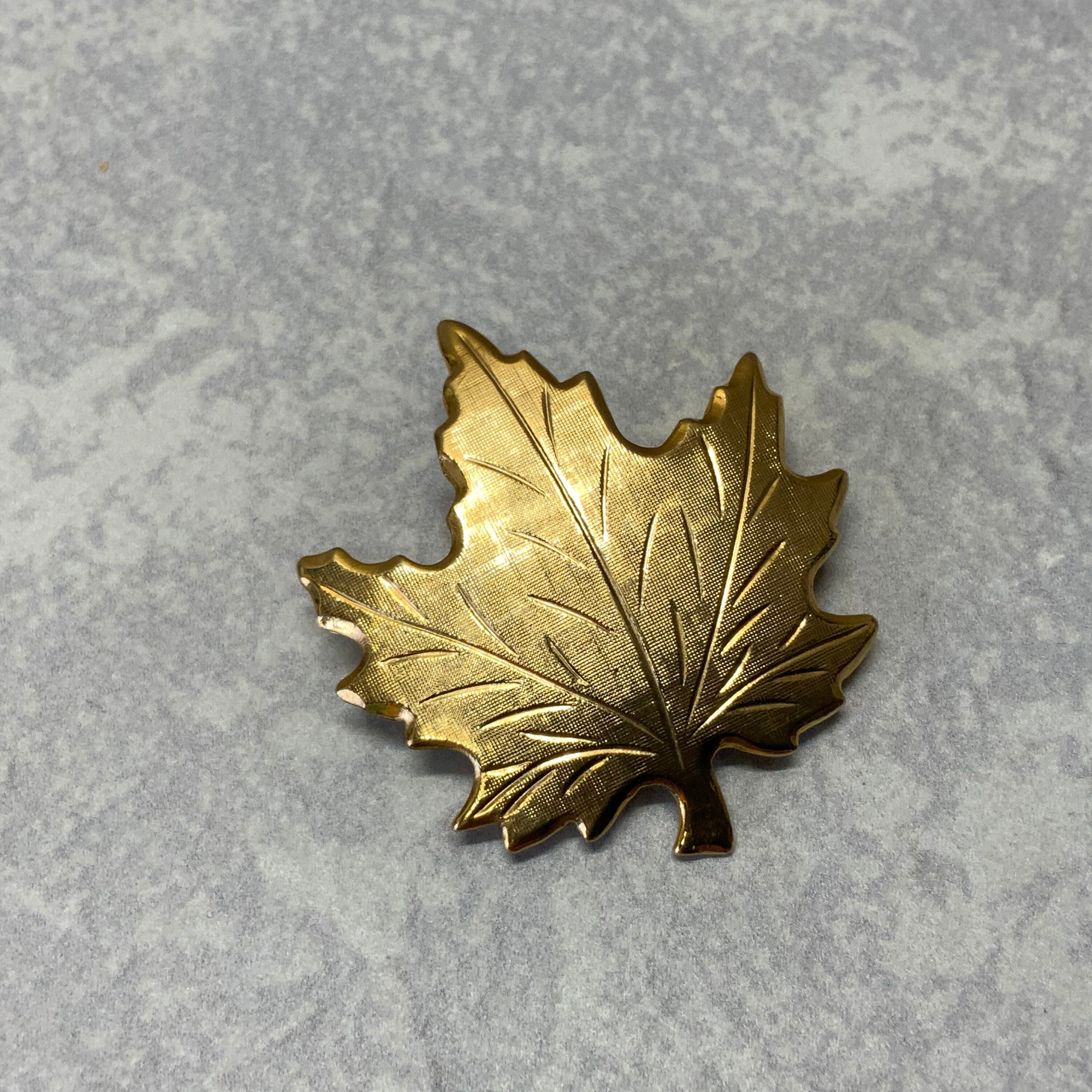 Vintage Gold Tone Etched Maple Leaf Brooch - Etsy Canada