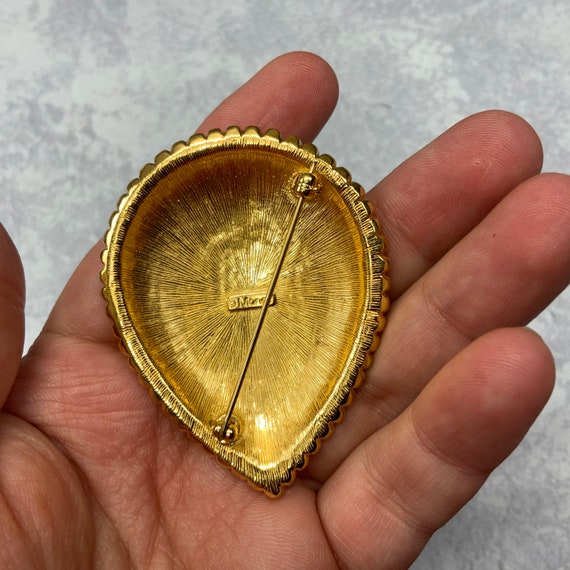 Hammered tear drop monet brooch in gold tone metal - image 3