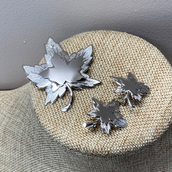 Monet silver tone maple leaf brooch and clip on e… - image 1