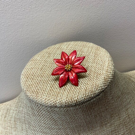Vintage red and gold poinsettia tack pin brooch - image 5