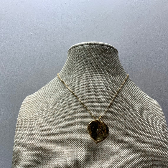 Vintage gold tone aspen leaf necklace - image 1