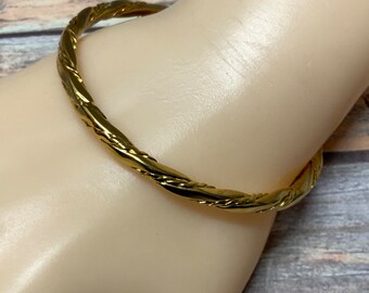 Vintage gold plated twisted monet bangle bracelet