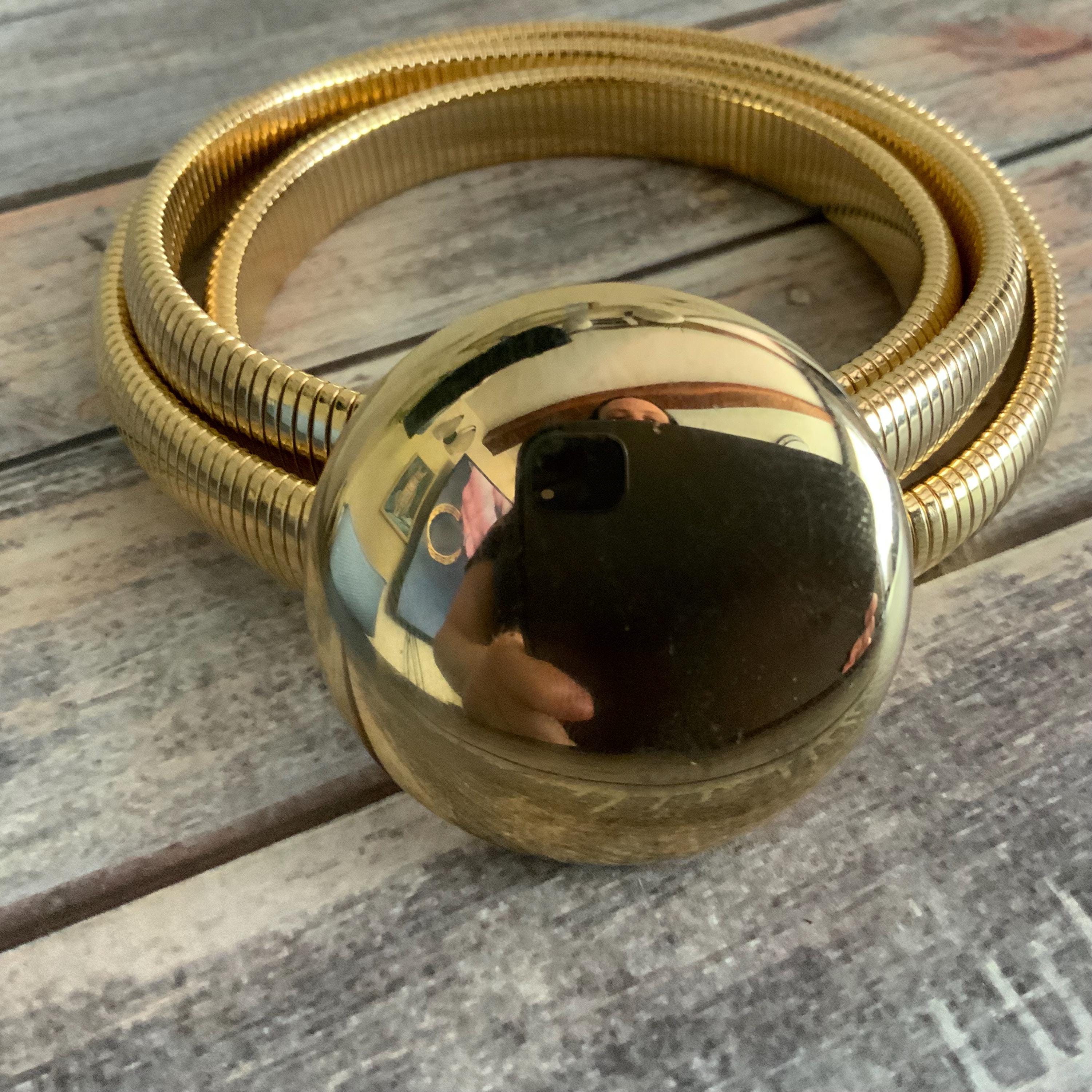Vintage 80s Omega Chain Belt in Gold Tone Metal Circle Hook 