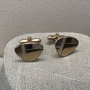 boutons de manchette triangulaires modernistes dorés vintage