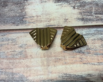 Vintage gold tone Gallery Originals triangle clip on earrings