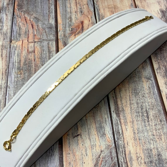 Simple gold tone serpentine chain bracelet - image 3