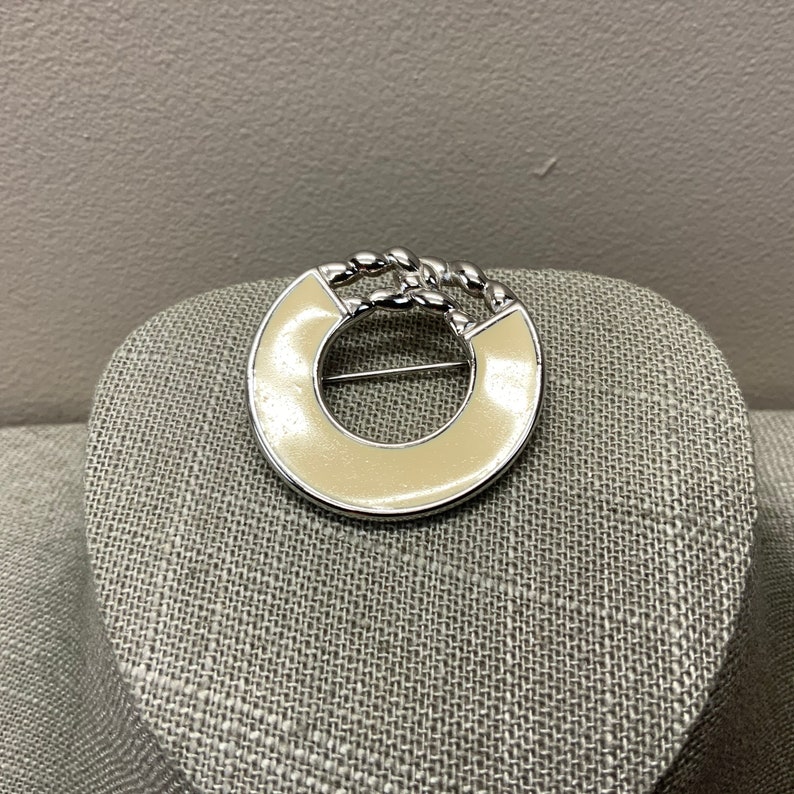 Cream and silver Monet circle brooch