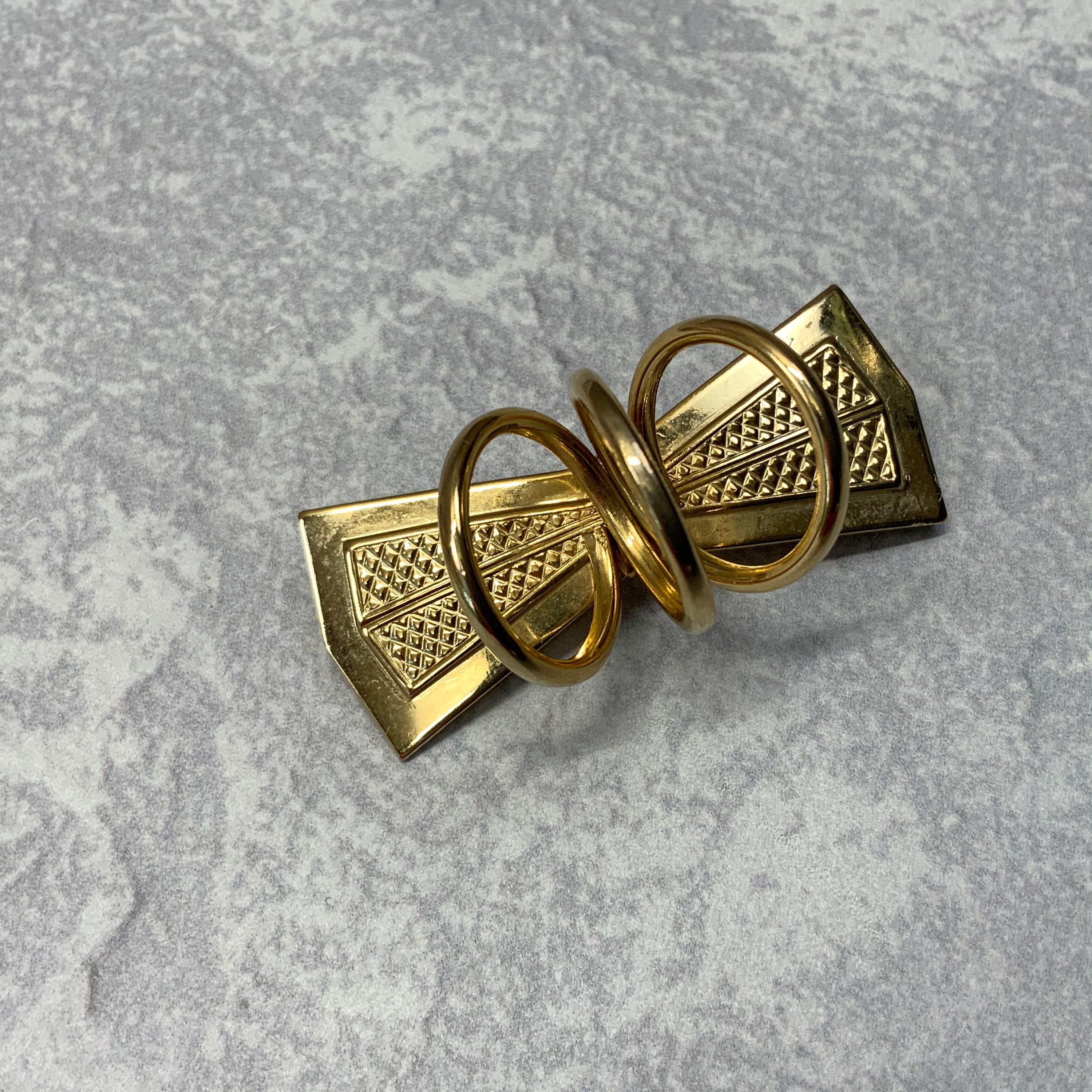 Pair of Shell Scarf Clips Brooches Gold Tone Holder Pin Brooch -   Finland