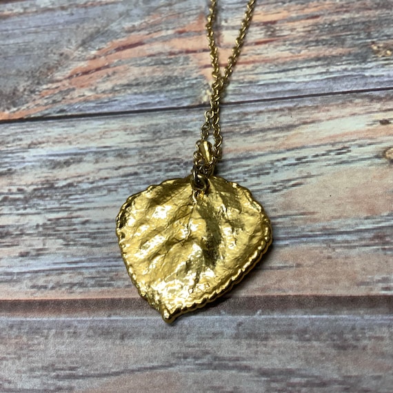 Vintage gold tone aspen leaf necklace - image 2
