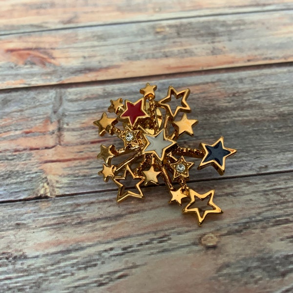 Vintage avon patriotic star tack pin brooch in gold tone metal