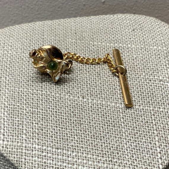 Vintage gold tone swank Jade asian themed tie tack Gem