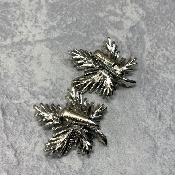 Vintage Sarah coventry silver tone spiky leaf cli… - image 5