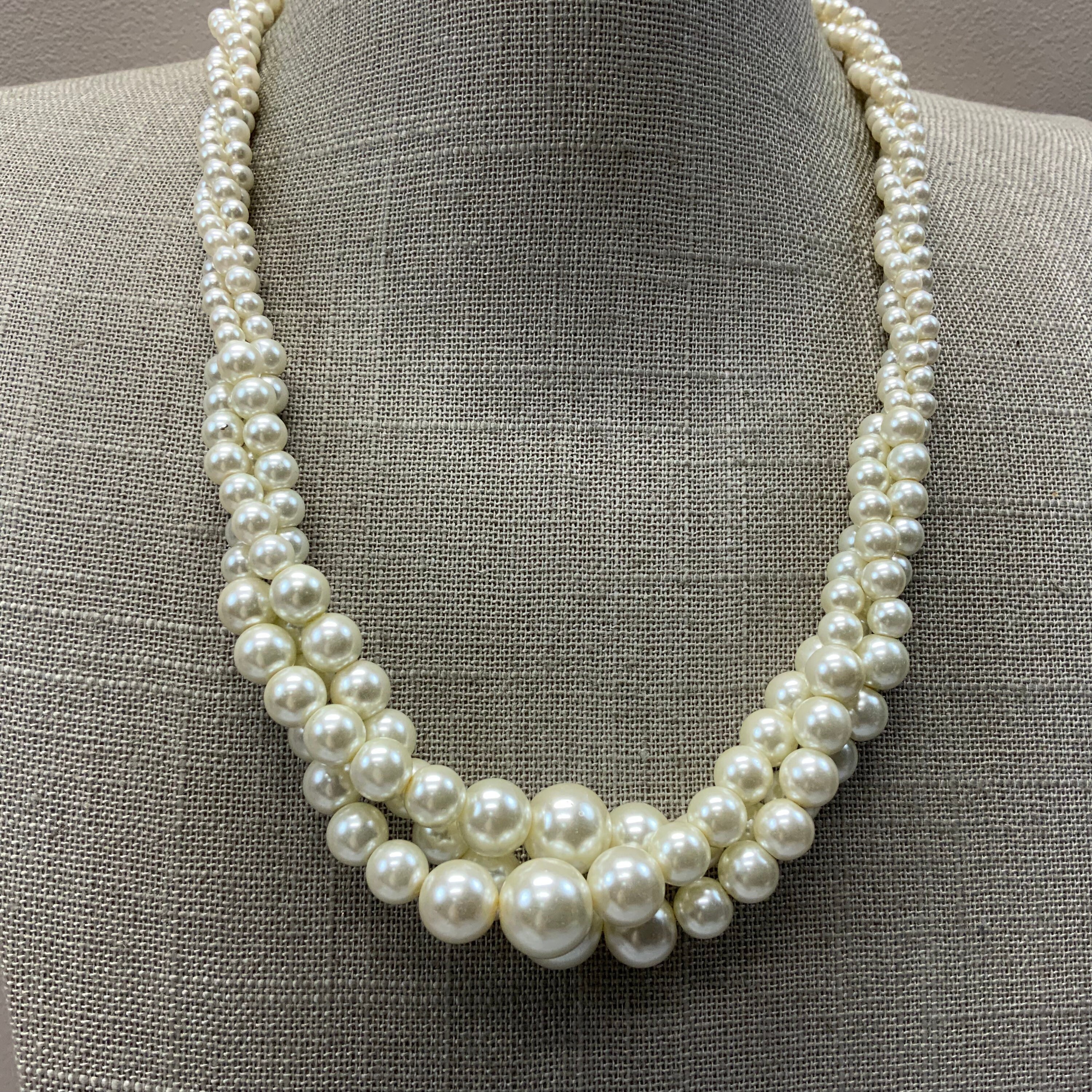 Twisted Imitation Pearl Twisted Bead Necklace - Etsy