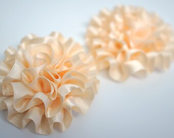 Set de 2 Crema Repollo Satin Puff Flowers - 2" flores de satén - Mini Satin Flowers - Suministros de diadema al por mayor - Suministros de mocoa a granel