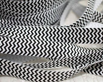 Zwart-wit gevouwen elastiek met chevron - 5/8" FOE-lint