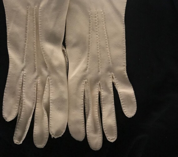 Vintage Off White Movie Star gloves, good conditi… - image 8