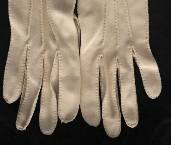 Vintage Off White Movie Star gloves, good conditi… - image 7