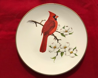 Red Cardinal collectible plate, Beautiful Avon Vintage Limited Edition Plate, 1974 by Don Eckelberry, famous bird illustrator, 10 inch plate