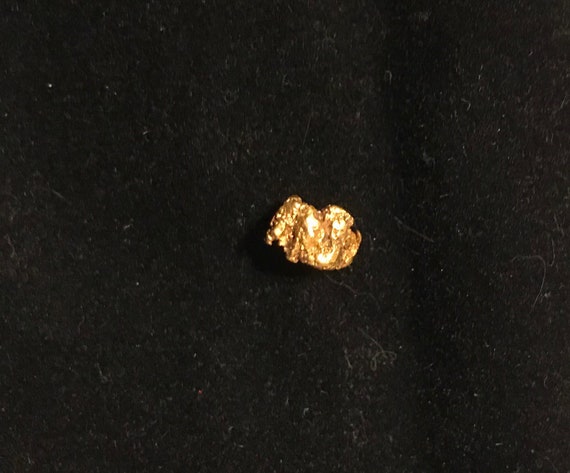 Vintage Gold Nugget Tie Tack or Pin, 1/4 inch Pure