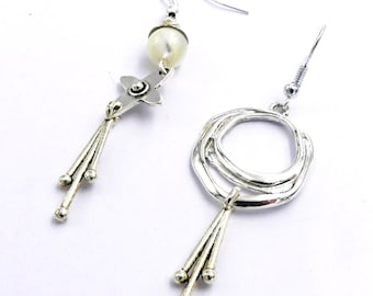 Boucles d'oreilles dissociées, boucles d'oreilles bohèmes, boucles d'oreilles tendance, argent sterling et nacre, cadeau femme