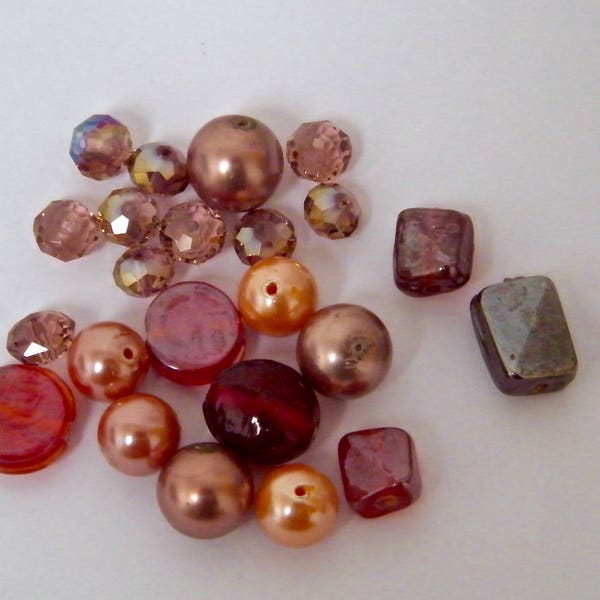 Perles verre grenat, saumon, rosé, mélange de 24 perles, unique