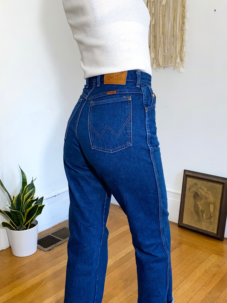 Vintage 70s WRANGLER Rare Dark Wash Embroidered Horse W Slim Straight High Waist Rise Denim Jeans Western Workwear 27 28 Medium