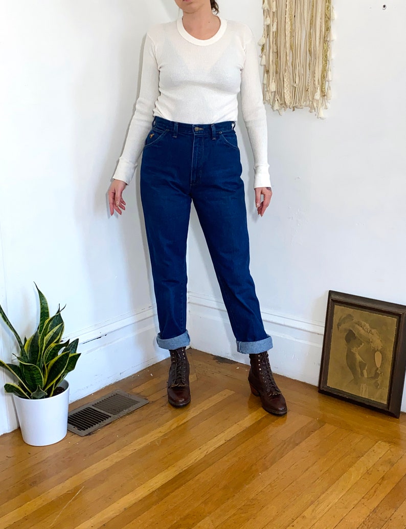 Vintage 70s WRANGLER Rare Dark Wash Embroidered Horse W Slim Straight High Waist Rise Denim Jeans Western Workwear 27 28 Medium