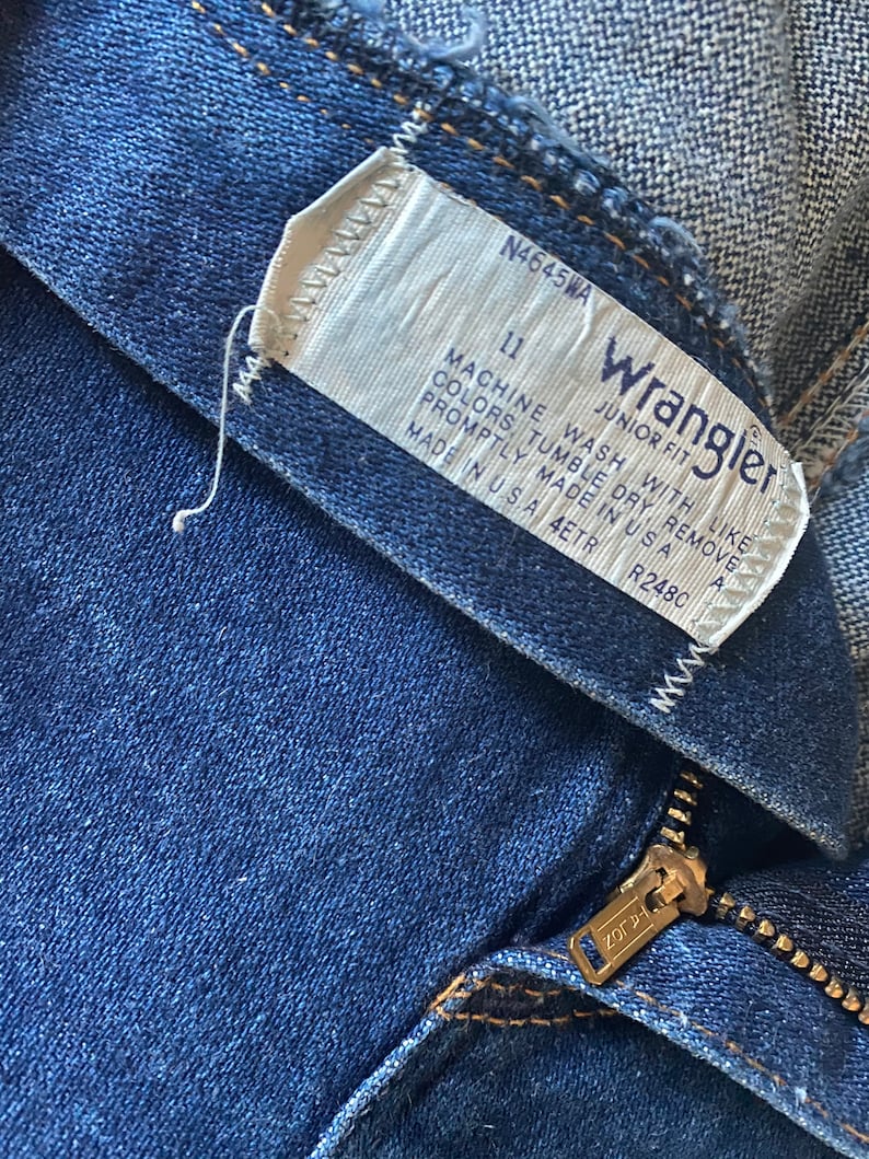 Vintage 70s WRANGLER Rare Dark Wash Embroidered Horse W Slim Straight High Waist Rise Denim Jeans Western Workwear 27 28 Medium