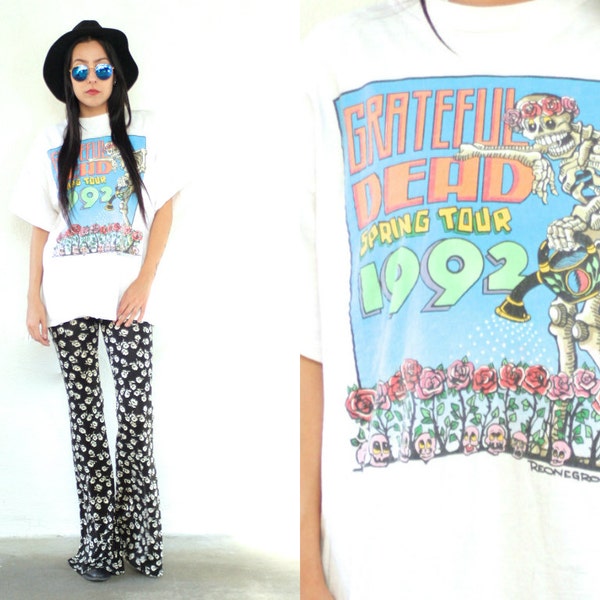 Vintage 1992 GRATEFUL DEAD Spring Tour White T Shirt // 90s Band Tee // Hippie Hipster Boho // Xs Extra Small / Small / Medium / Large