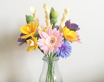 Felt flower pattern/tutorial (PDF download): DIY felt flowers - Cottage Garden Bouquet - no sew!