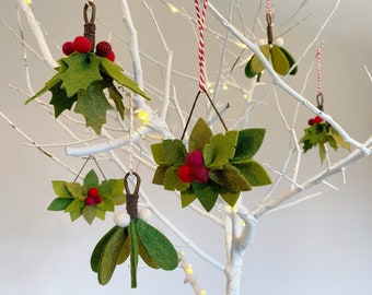 Christmas Tree Felt Decorations tutorial (PDF download) with freezer paper templates