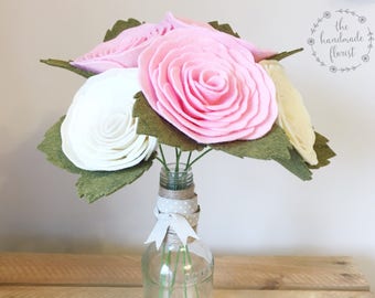 Vilten bloemenpatroon/tutorial (PDF-tutorial): DIY vilten bloemen - spiraalvormig rozenboeket - niet naaien!