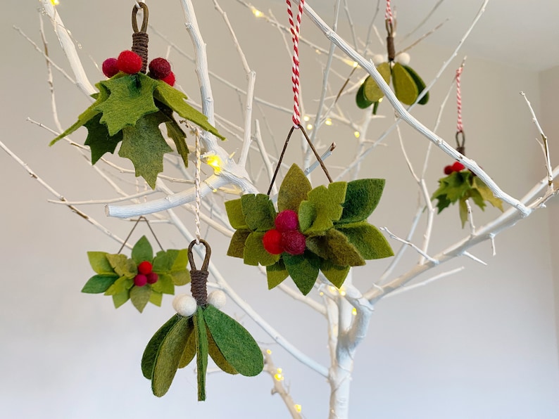 Christmas Tree Felt Decorations tutorial (PDF download) with standard templates 