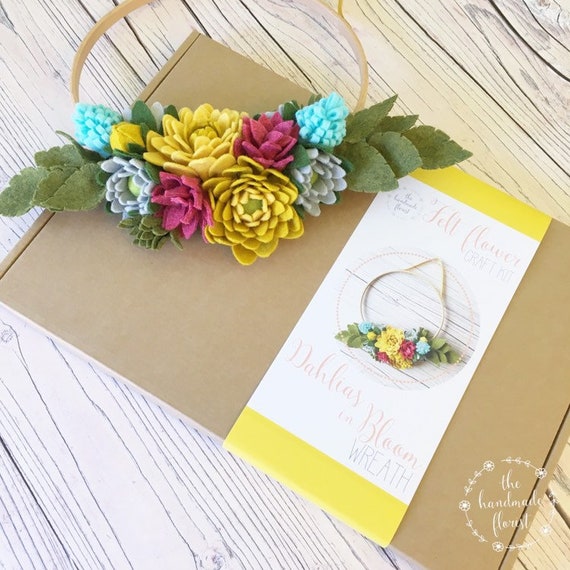 Craft Kit Diy Felt Flowers Dahlias In Bloom Wreath - 
