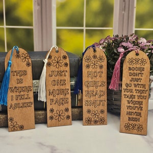 Wooden Reader Bookmarks with Tassels - Set of 4
