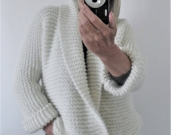 Knitting Pattern for a Chunky Cardigan. Easy knitting pattern. PDF Knitting Pattern.