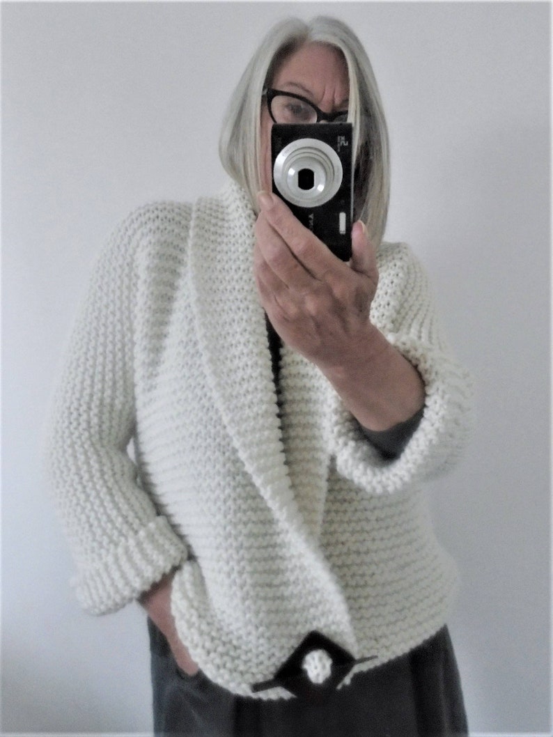 Knitting Pattern for a Chunky Cardigan. Easy knitting pattern. PDF Knitting Pattern. image 1