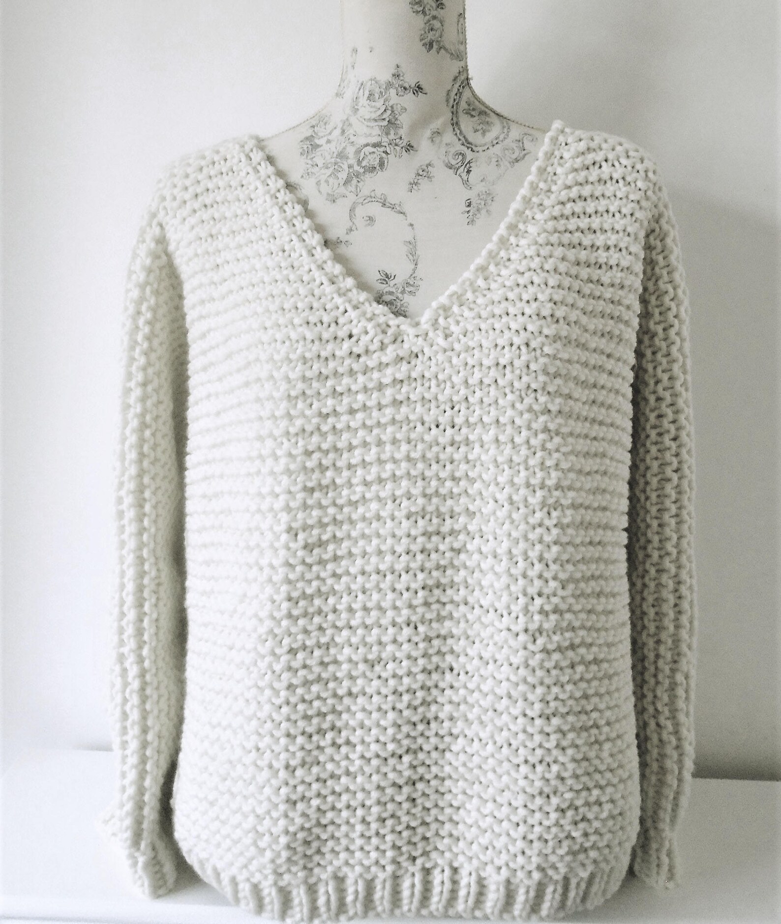 Chunky V Neck Sweater Knitting Pattern. One Size. Easy Knitting Pattern