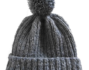 Pom Pom Hat. PDF Knitting Pattern.
