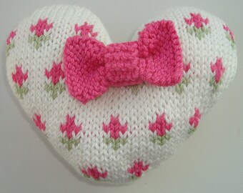 Rosebud Heart. PDF Knitting Pattern