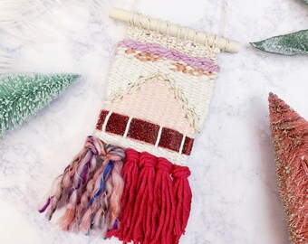 Mini Pink Woven Wall Hanging: Glitter Ribbon Christmas Ornament